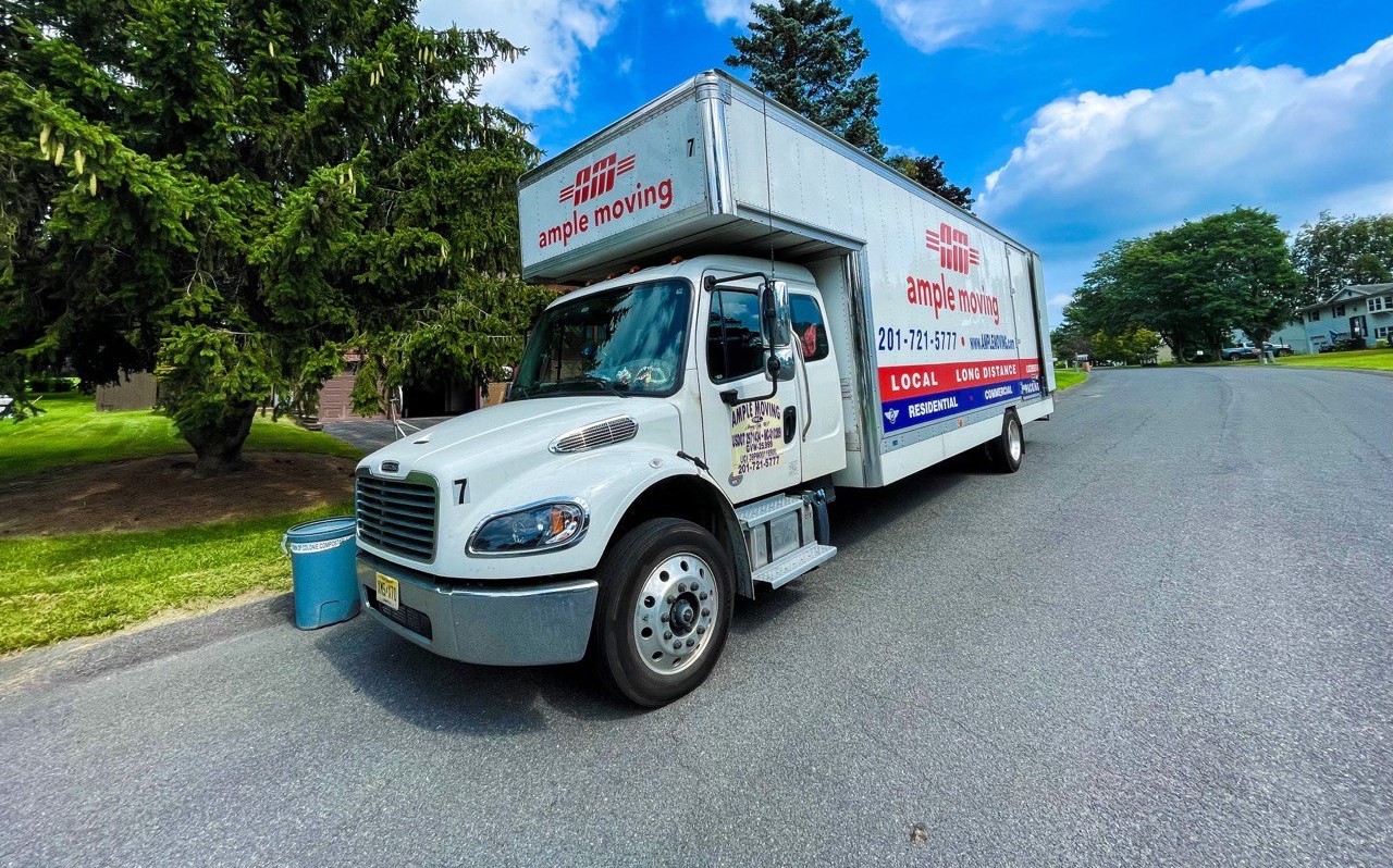 Cropped-Ample-Moving